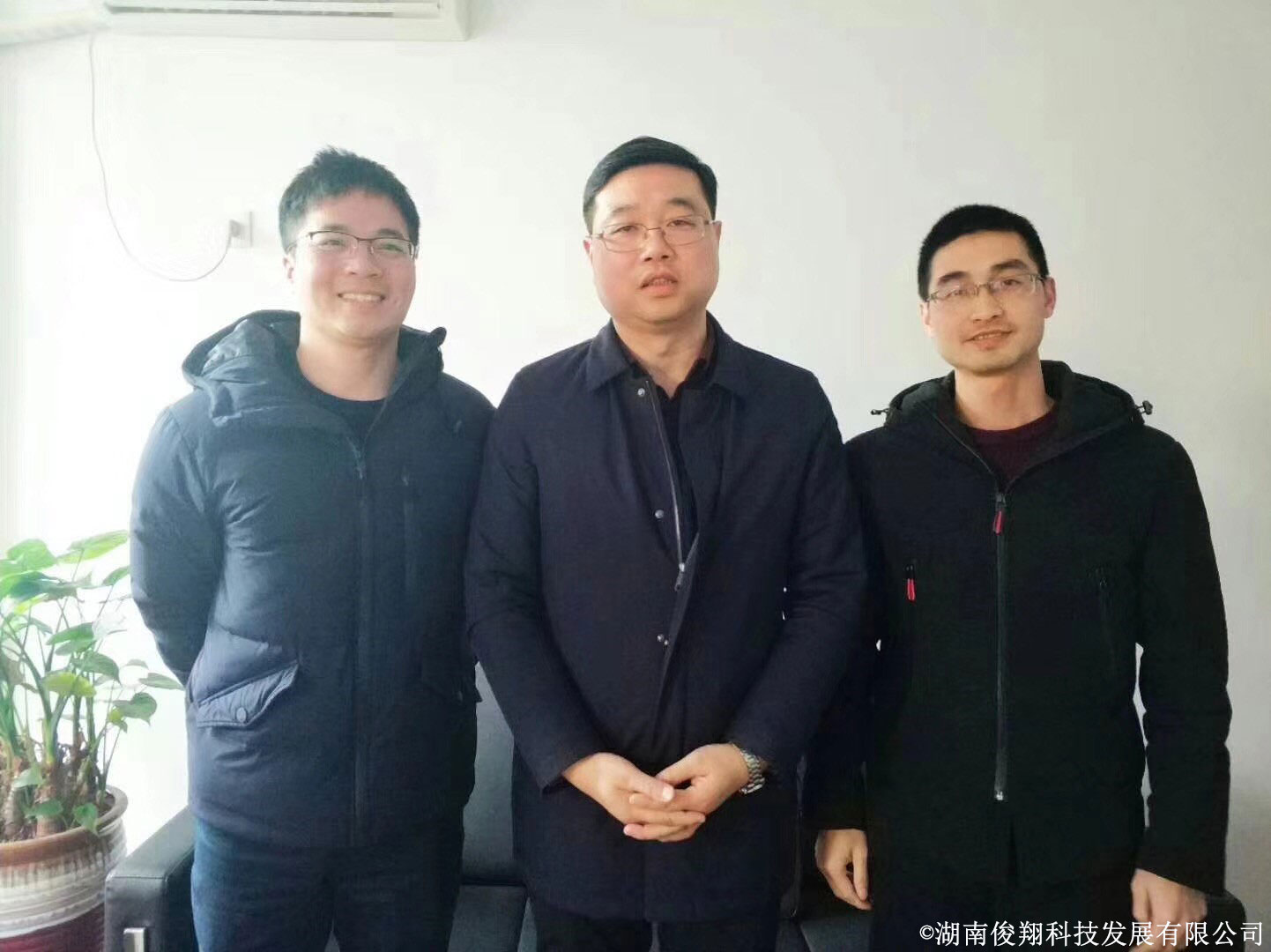 1524815174524.jpg 航電定制1.jpg